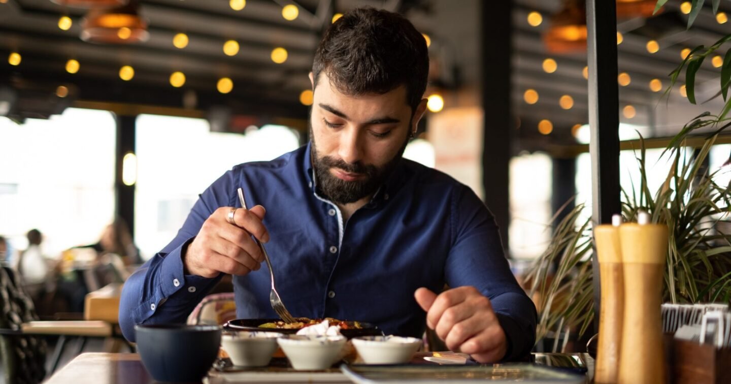 ​8 daily habits you don’t realize are making you feel isolated and alone