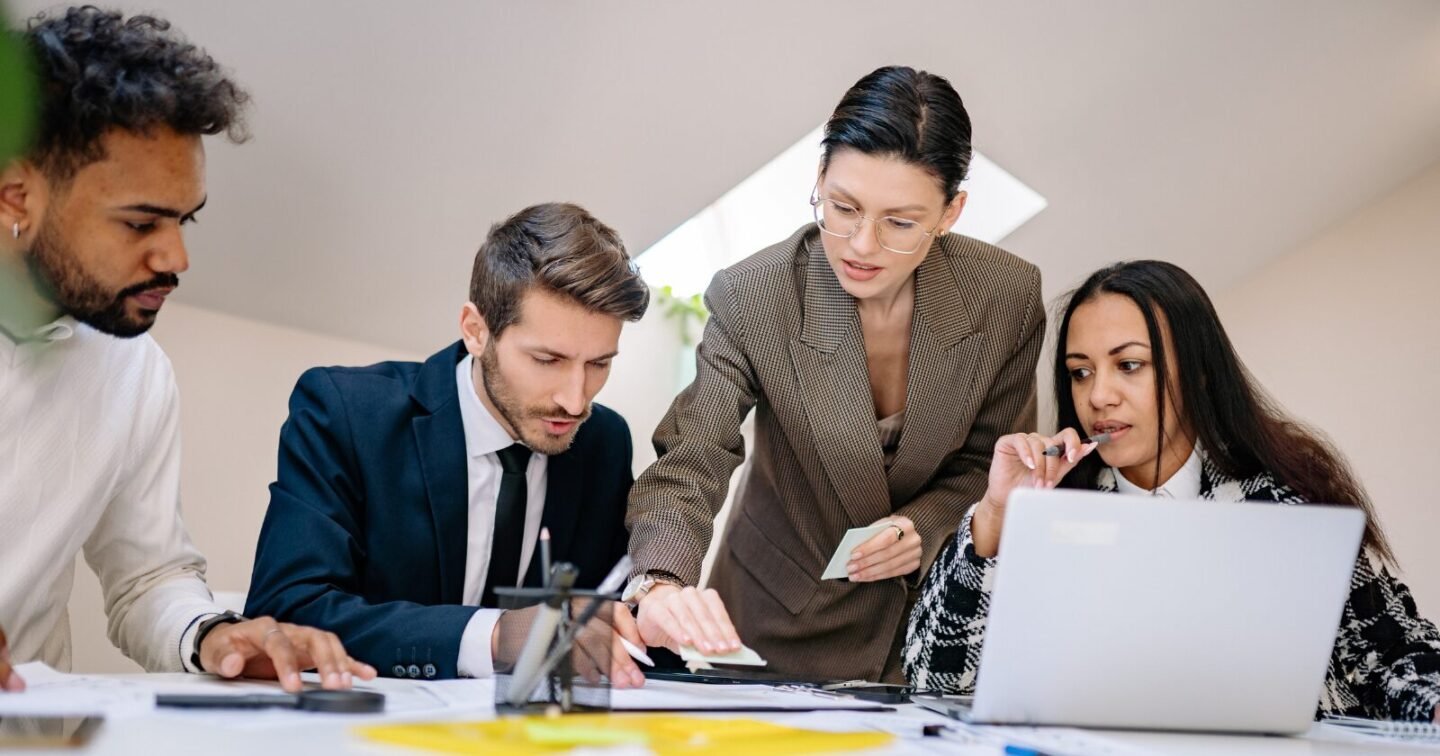 ​People who are intelligent on surface but simple-minded underneath typically display these 8 subtle behaviors