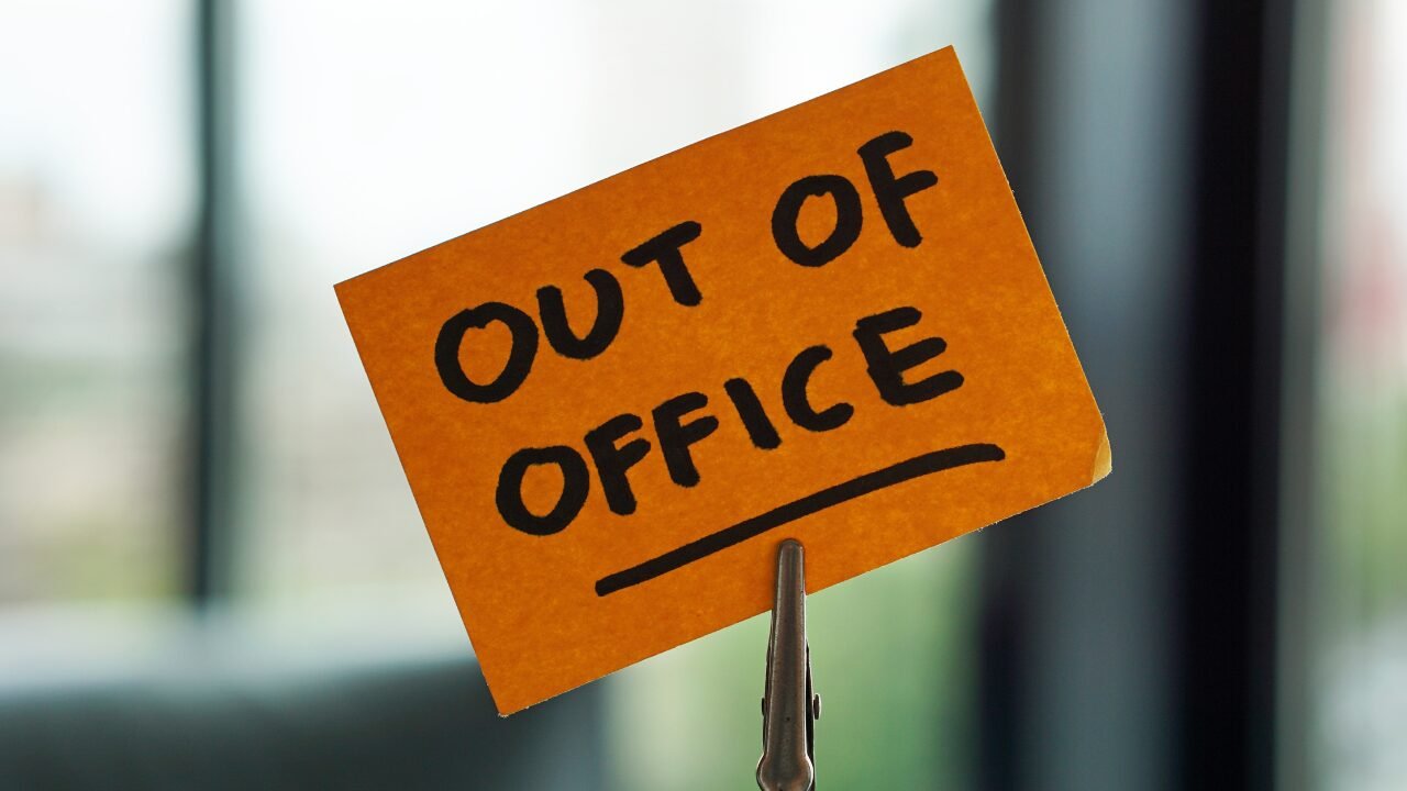 ​Paternity Leave Out of Office Message Examples