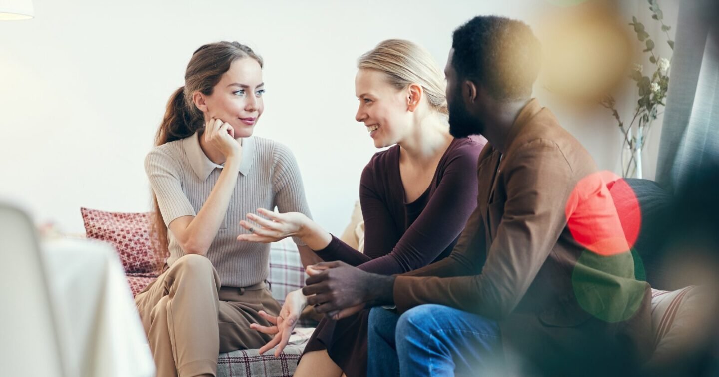 ​If you want to come off as more confident, say hello to these 8 simple etiquette habits