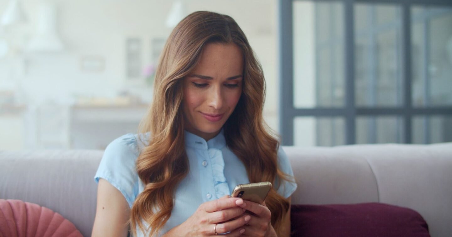 ​People who are expressive online but timid in person usually display these 7 traits, says a psychologist