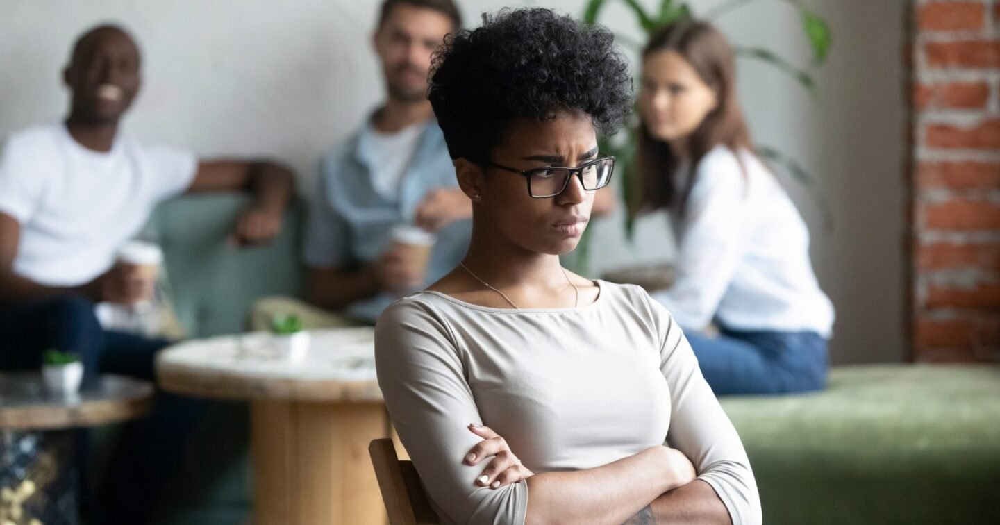 ​People who frequently lose friends usually display these 8 subtle habits (without realizing it)