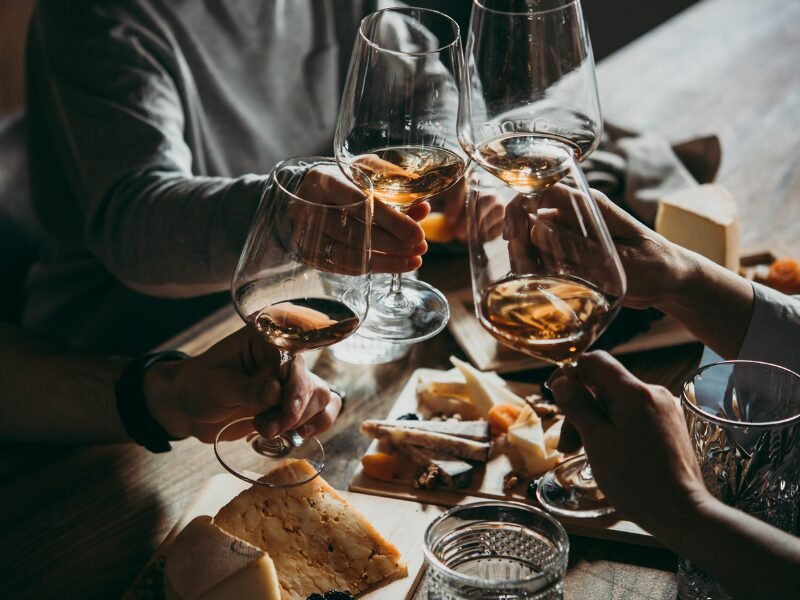 ​Cool Bar Themes for Engaging Your Customers