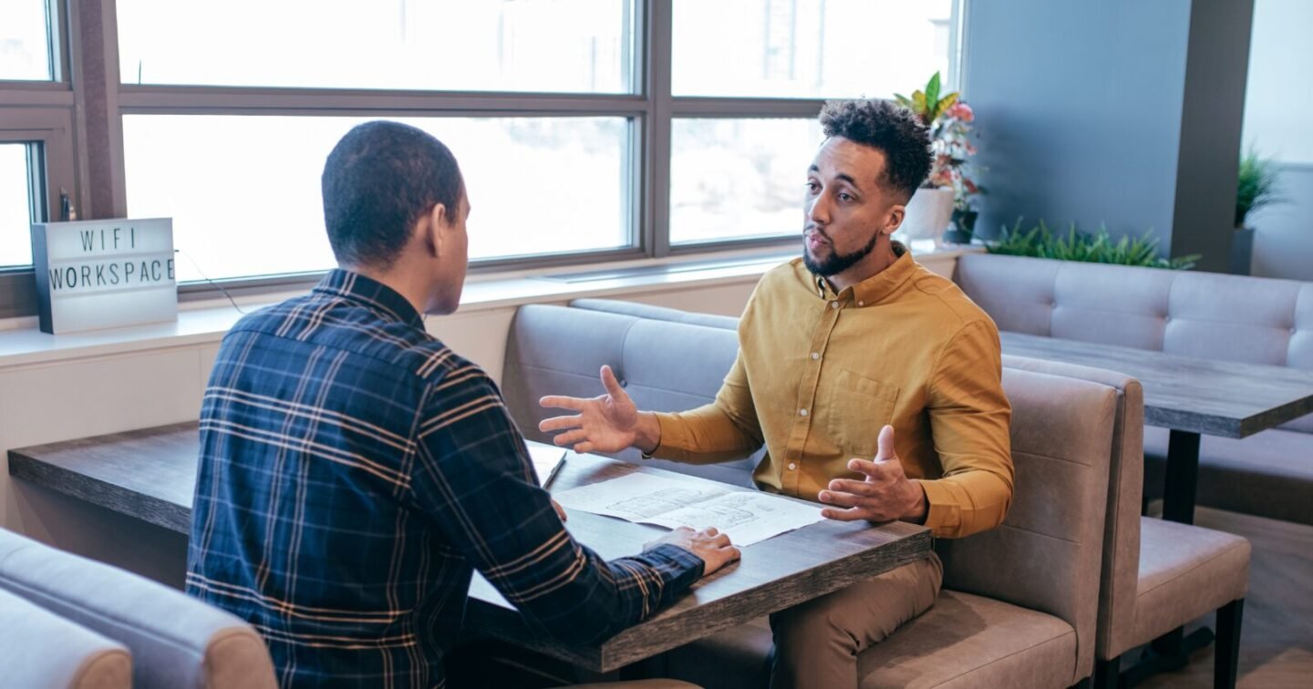 ​7 subtle behaviors of men who don’t have many friends, says a psychologist