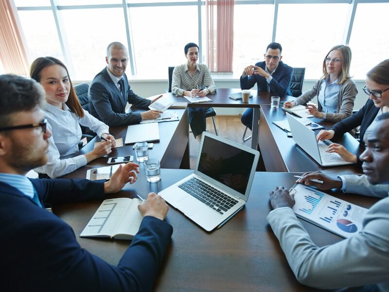 ​Setting Sales Goals: Expert Tactics and Practical Examples