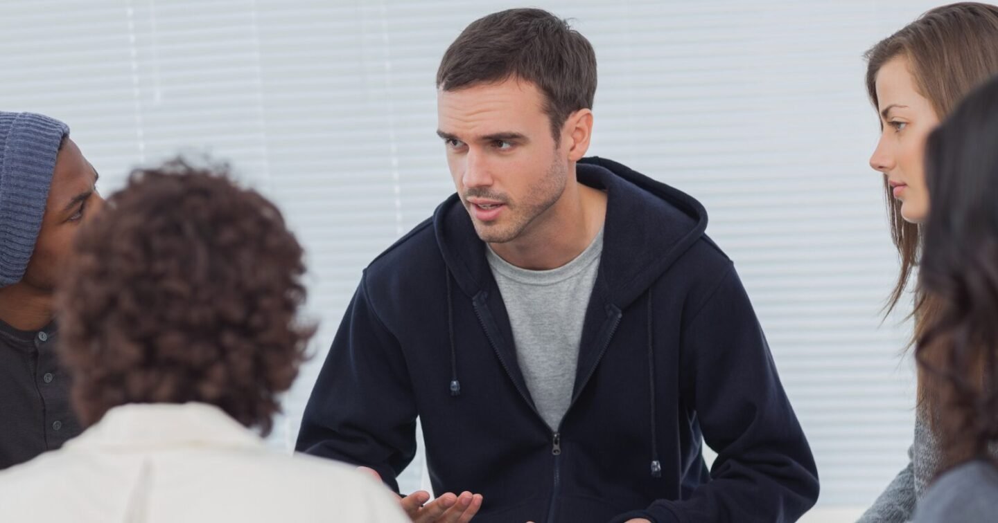 7 phrases that make a person seem cold and unapproachable, according to psychology