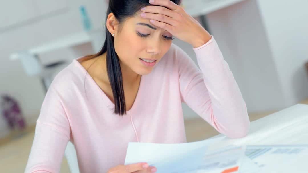 ​8 signs someone is fake-rich and hasn’t got a lot of money in the bank, according to psychology