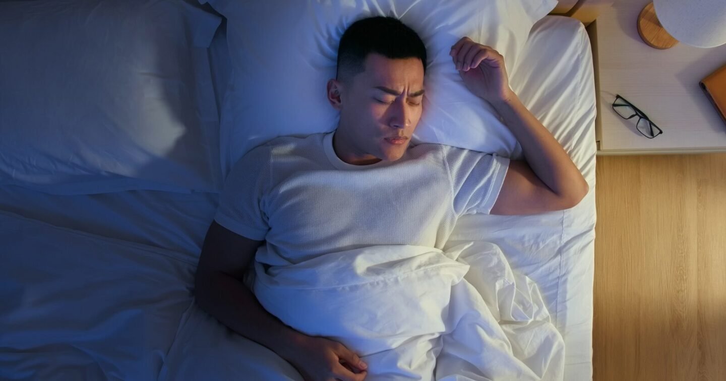 ​People who feel lonely all the time usually display these 7 behaviors (without realizing it)