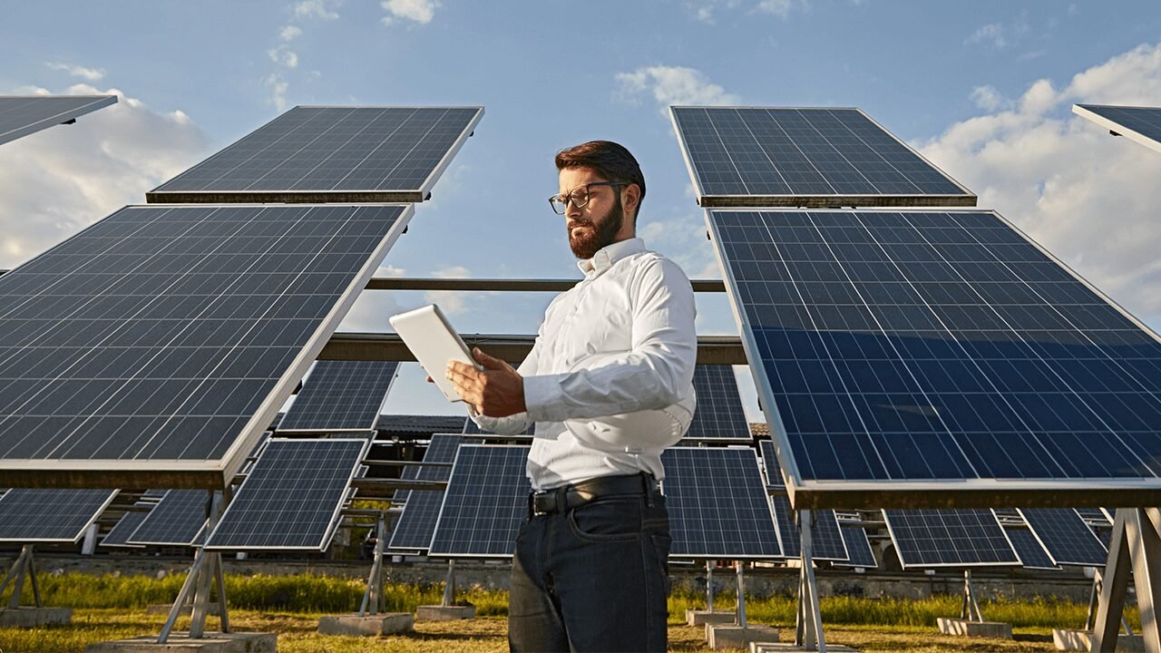 ​How to Start a Solar Panel Business