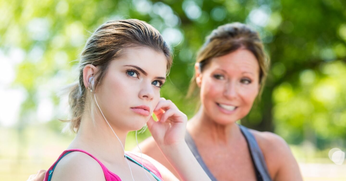 ​7 signs your adult child has narcisstic tendencies, according to psychology