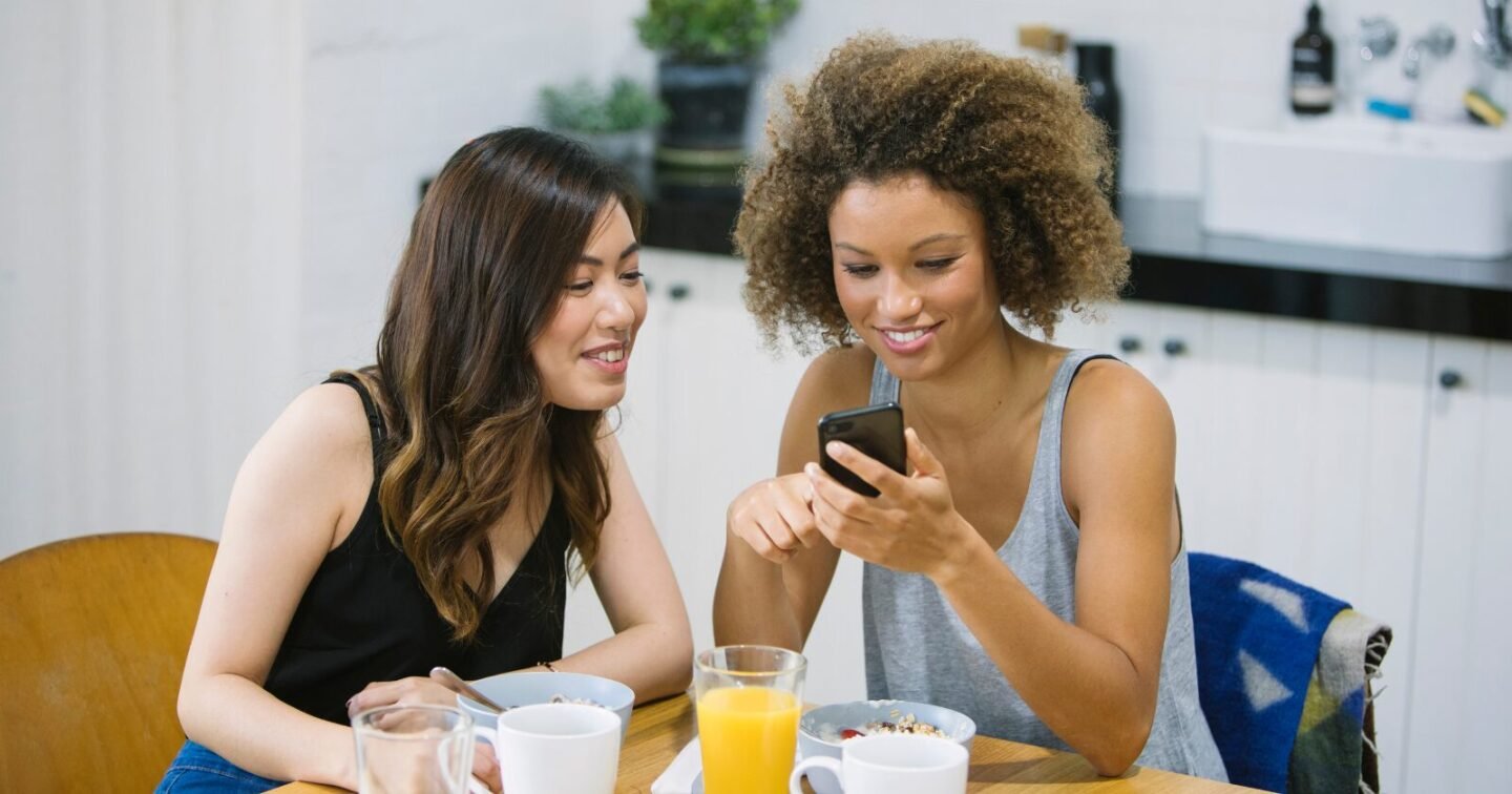 ​7 behaviors of people who maintain strong friendships despite having different priorities in life