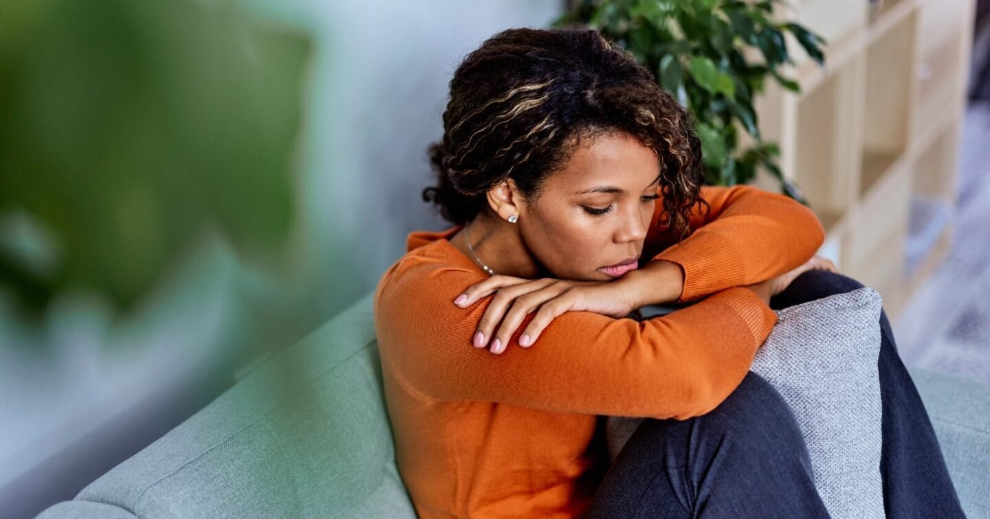 ​People who are always worrying about what others think of them often display these 7 self-sabotaging behaviors