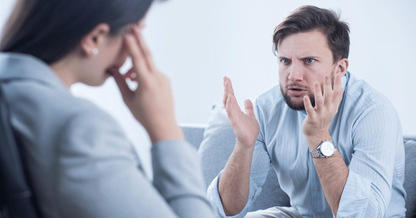 ​7 unique behaviors of a low-quality man, according to psychology
